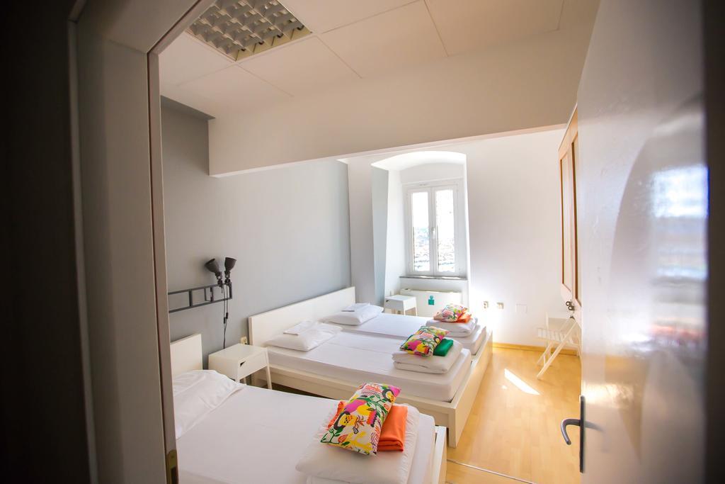 Hostel Kosy Rijeka Ngoại thất bức ảnh